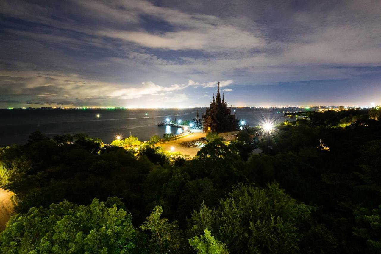 Sanctuary Luxury Penthouse Appartement Pattaya Buitenkant foto